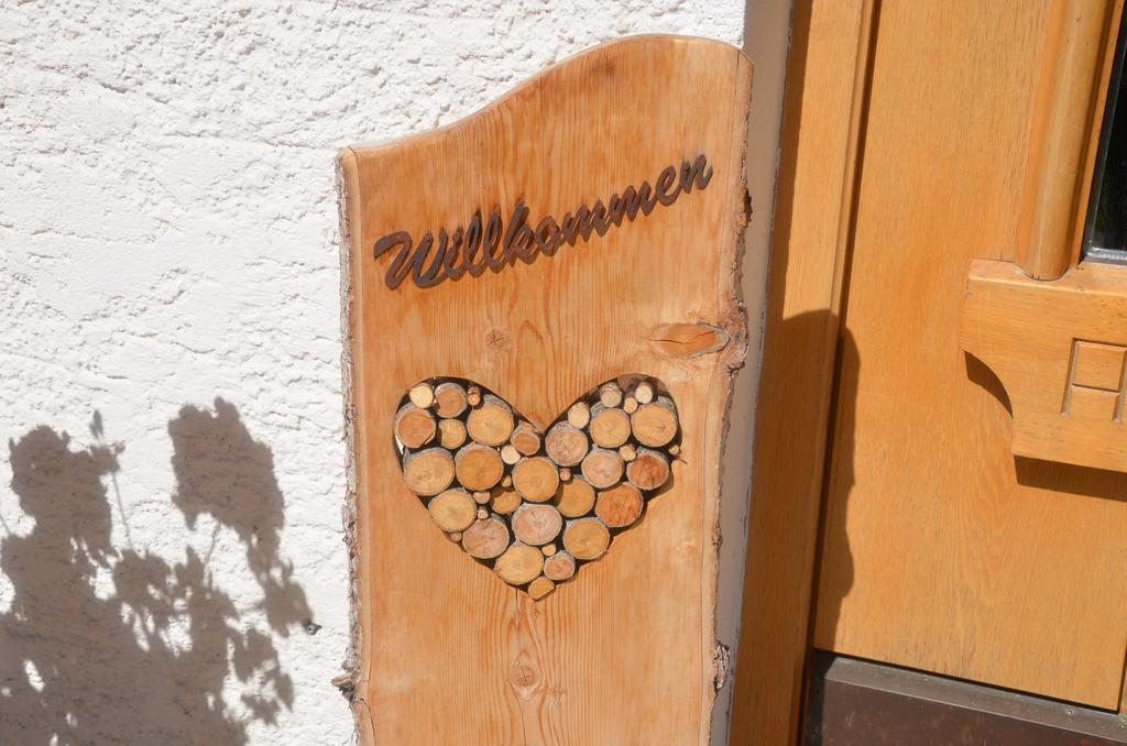 Haus Almfriede Lägenhet Leutasch Rum bild